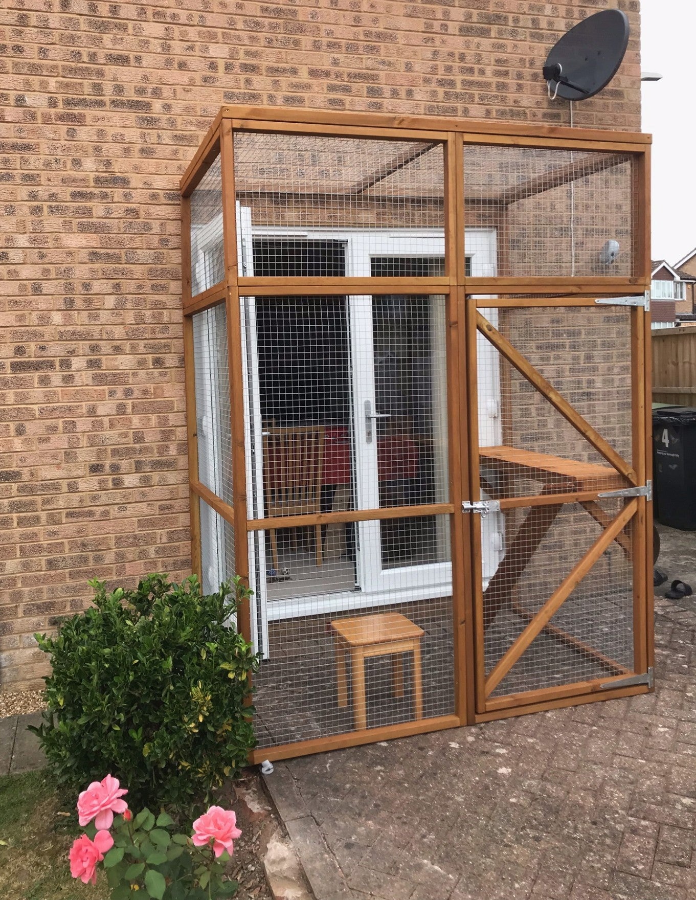 3 sided catio UK KENNELS