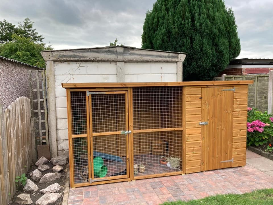 Sussex Rabbit Hutch And Run Right – UK KENNELS